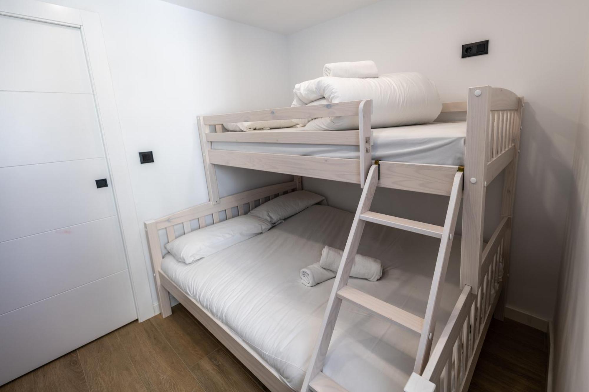 Luxury Refurnished Apartment With Private Parking Close To Ski Slopes Sierra Nevada Eksteriør billede